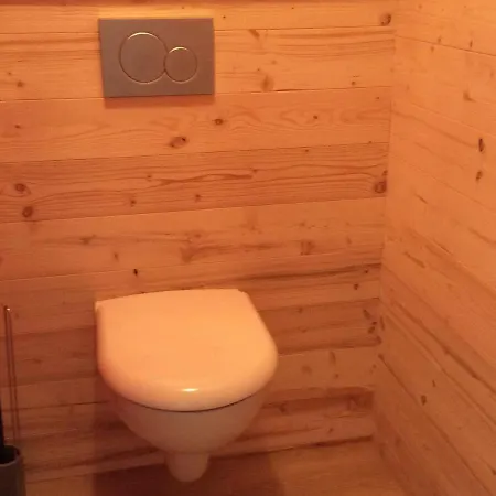 Confortable A Avec Jardin, Ski, Randonnees Et Activites Nautiques - Fr-1-589-128 *
